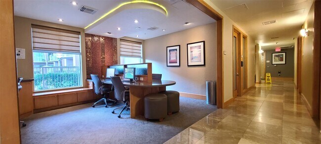 Building Photo - 3505 Sage Rd