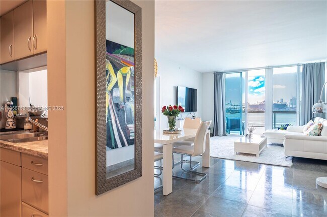 Building Photo - 540 West Ave