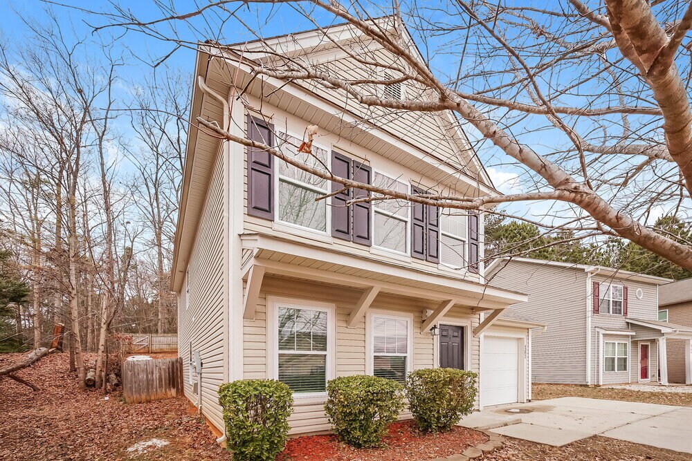 Building Photo - 4202 Broadstairs Dr SW