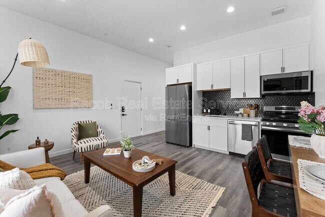 Building Photo - 5254 Adams Ave