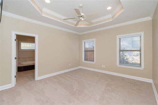 Building Photo - 1054 Linlen Ave