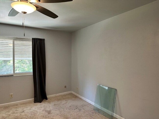 Building Photo - Spacious 4-Bedroom Home with Solar in Prim...