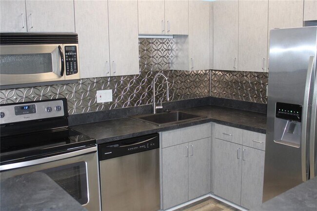 Building Photo - 3295 Fox Chase Cir
