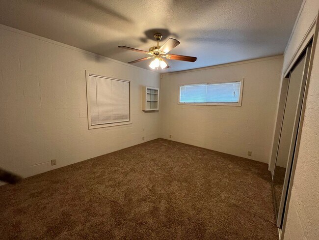 Building Photo - Gated Country Home for rent