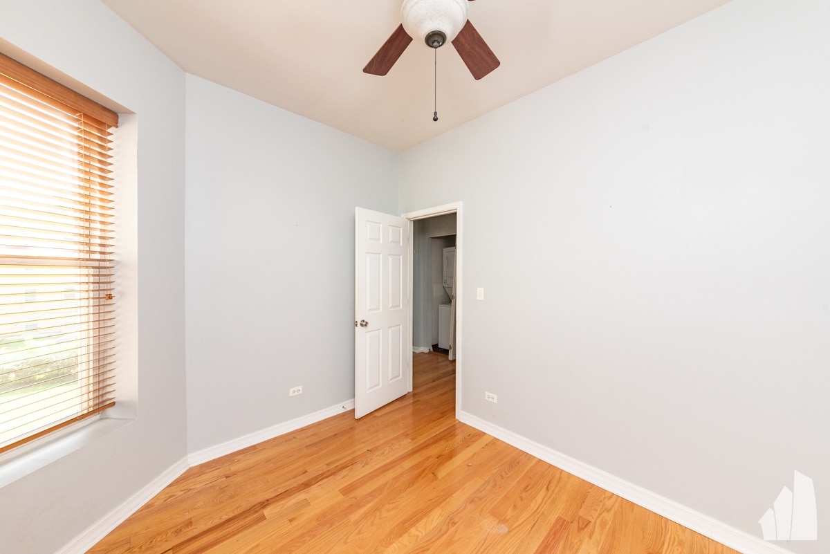 Building Photo - 3215 W Altgeld St