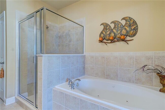 Building Photo - 10711 Weir Way