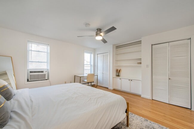 Building Photo - 146 Sussex St