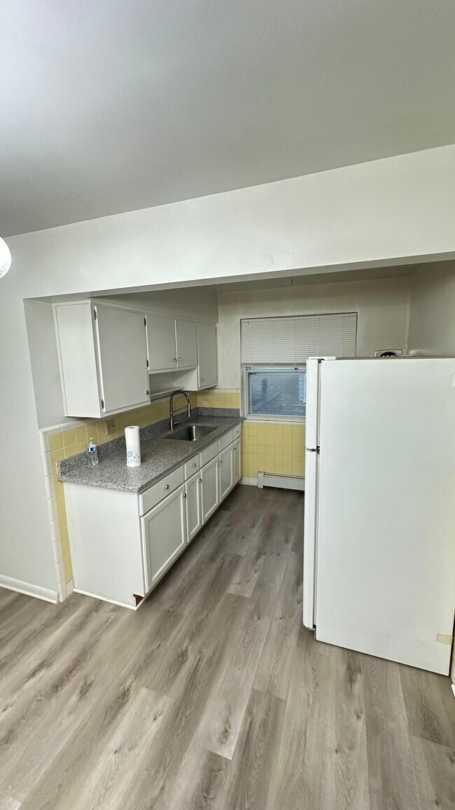 Building Photo - 2915 Mignon Ave