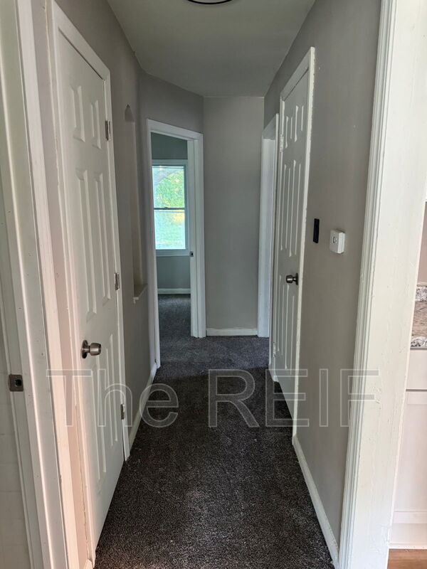 Building Photo - 13137 Elmdale St
