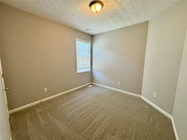 Building Photo - 889 Clairidge Elm Trail SW