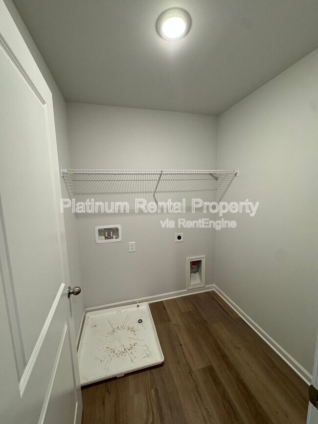 Building Photo - 1592 Gin Blossom Cir