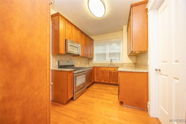Building Photo - 114 Ashland Ave