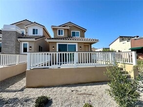 Building Photo - 323 Flint Ave