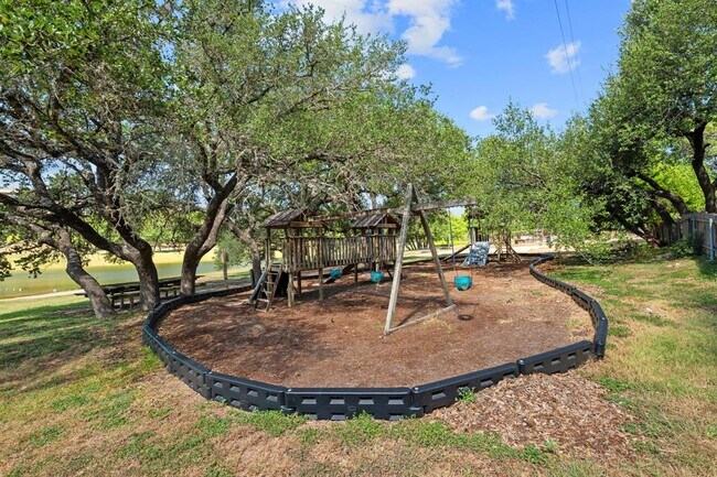 Building Photo - 10114 Janet Loop