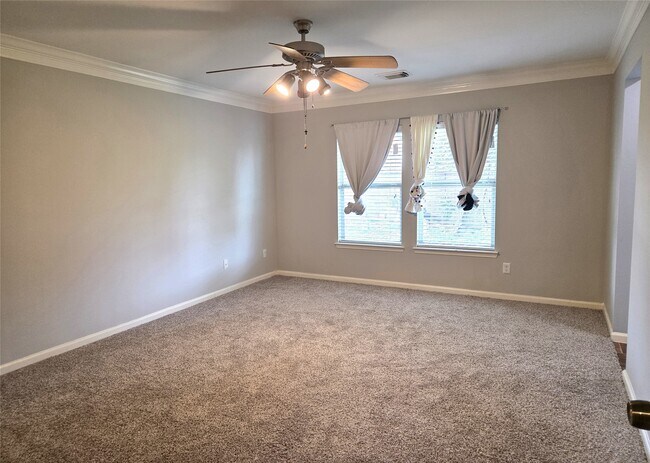 Building Photo - 18011 Featherfield Ln