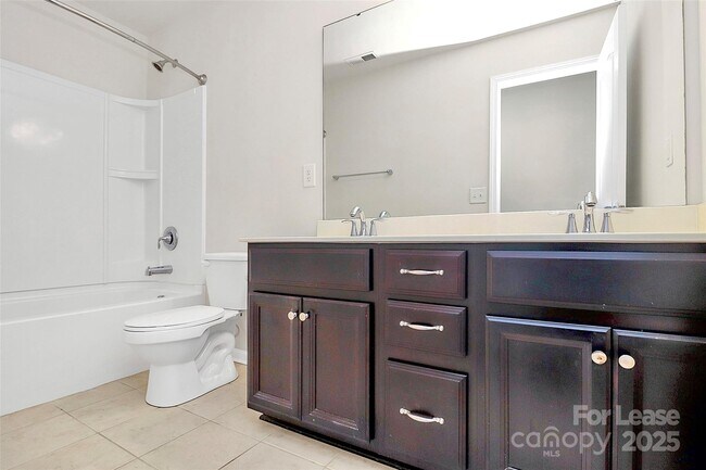 Building Photo - 14321 Green Birch Dr