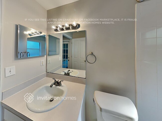 Building Photo - 10214 Ashley Oaks Dr