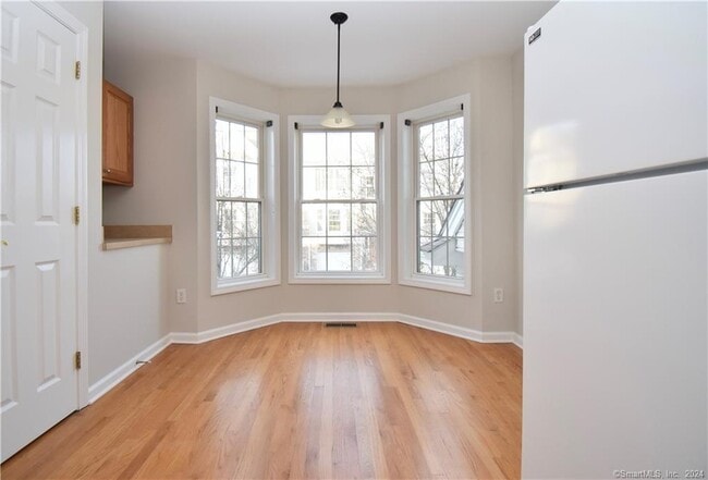 Building Photo - 1302 Briar Woods Ln