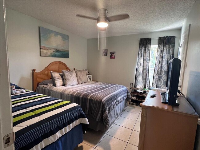 Building Photo - 3827 Crows Nest Dr