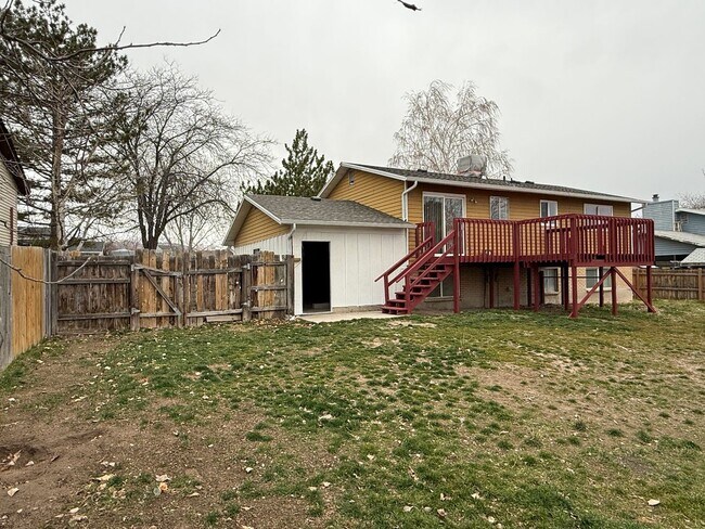 Building Photo - Single-Family Home In West Valley--Includes Fenced Yard!