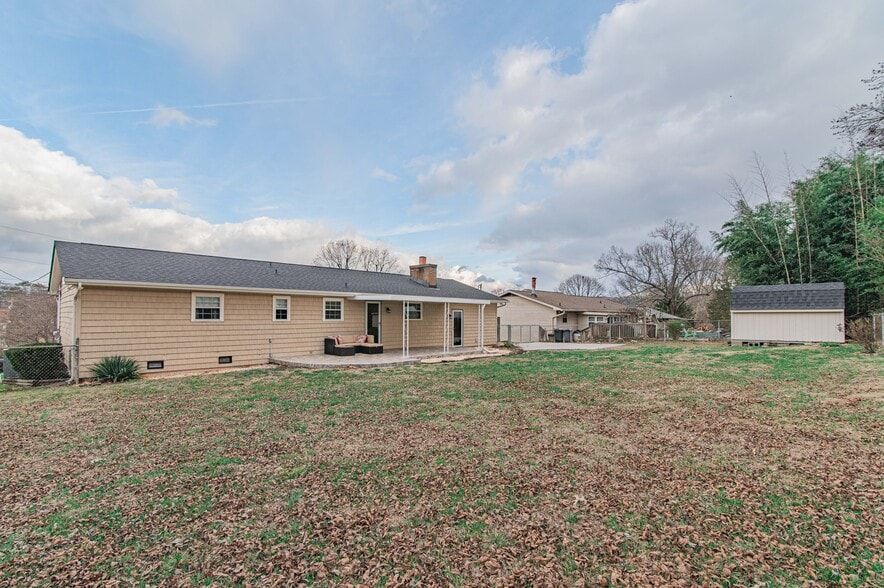 Building Photo - 7707 Windsong Rd