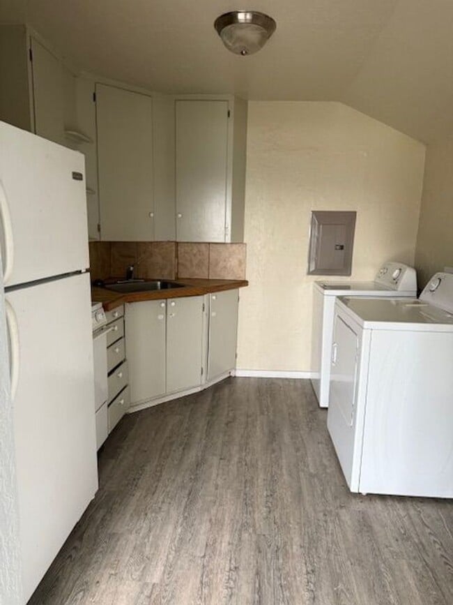 Building Photo - McPherson Duplex