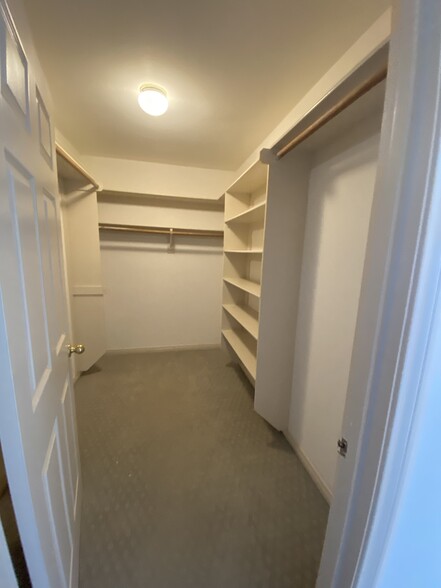 Master Closet - 1818 Greenfield Ave