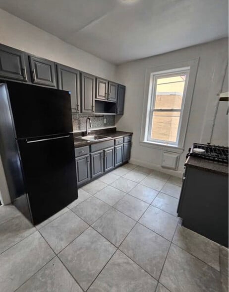 Building Photo - 784 Clinton Ave