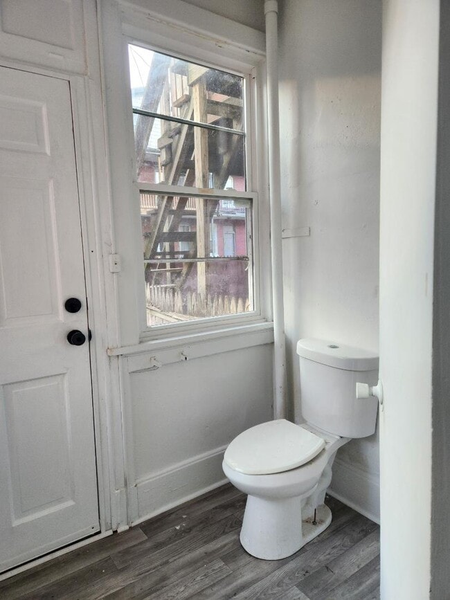 Building Photo - 2210 Green St