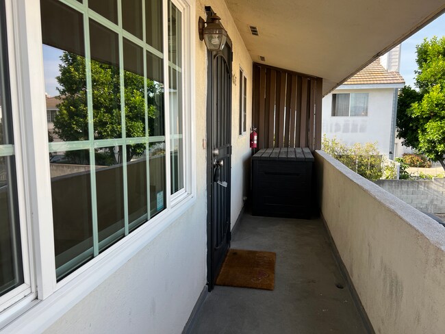 Building Photo - 706 S Atlantic Blvd