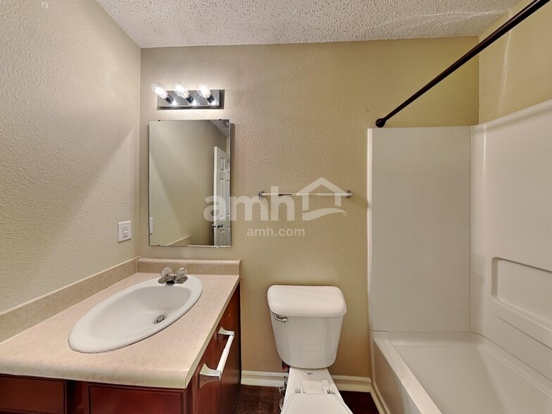 Building Photo - 12671 Republic Dr