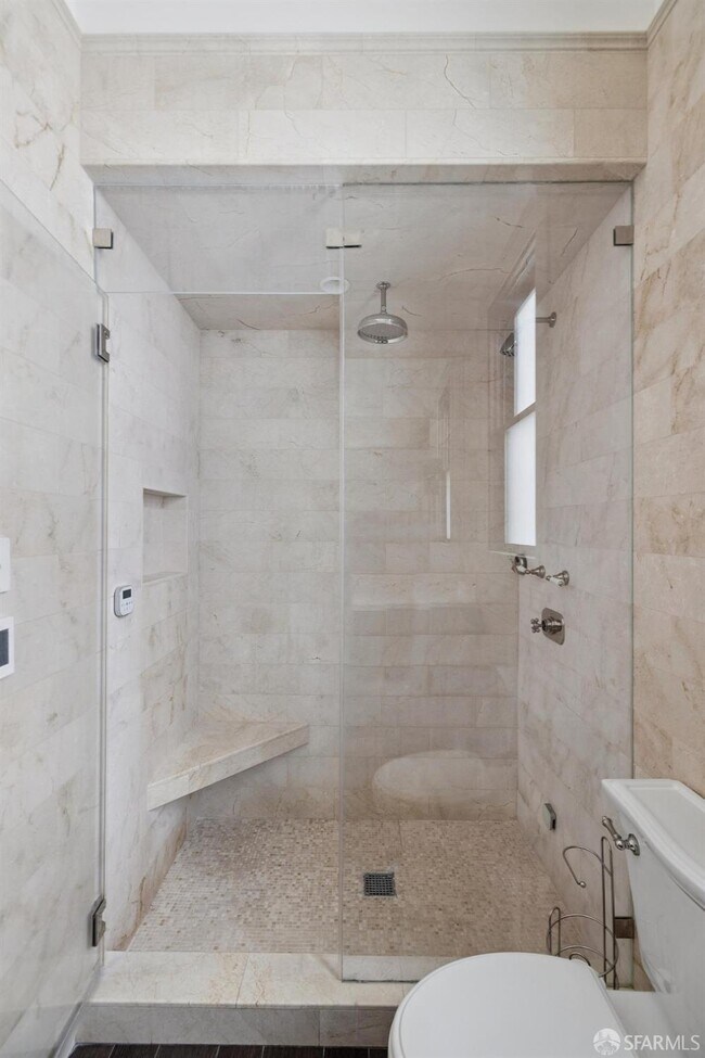 Building Photo - 2336 Broadway