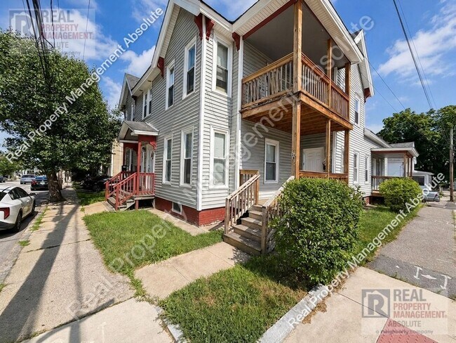 Building Photo - 72-74 Kinsley St
