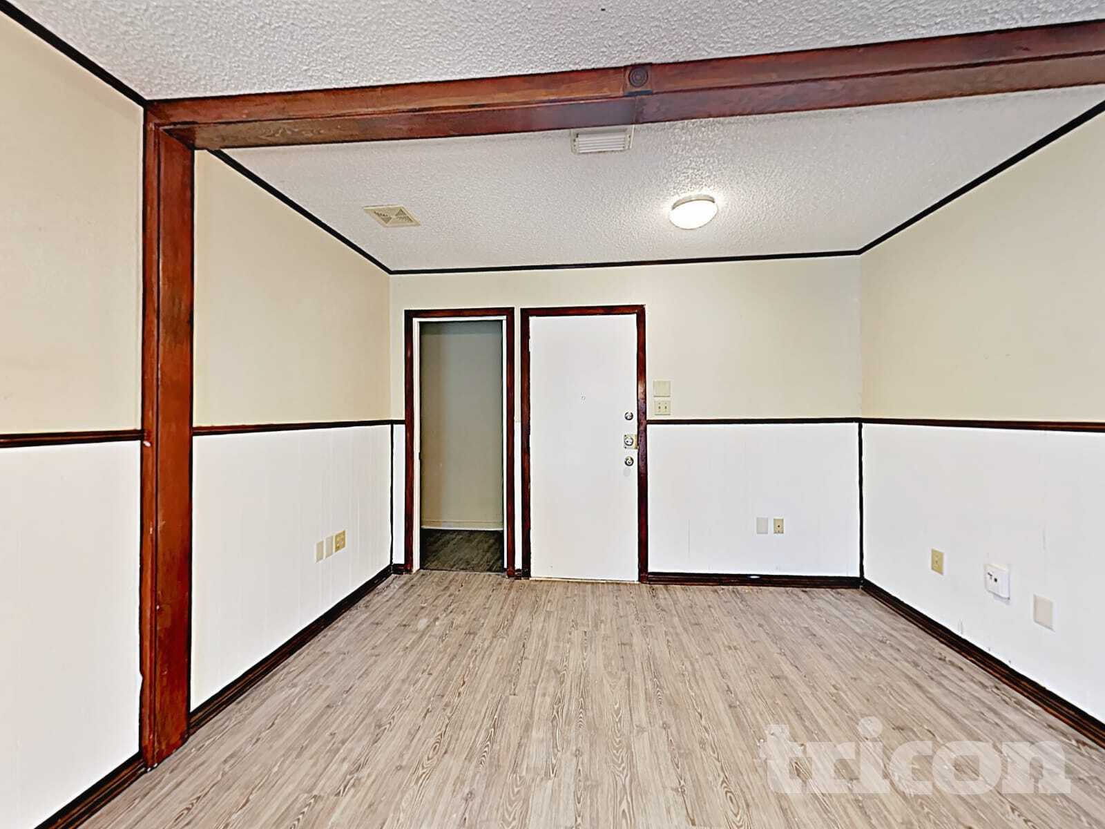 Building Photo - 8015 Chestnut Barr Dr