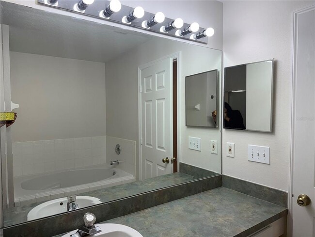 Building Photo - 122 Brightview Dr