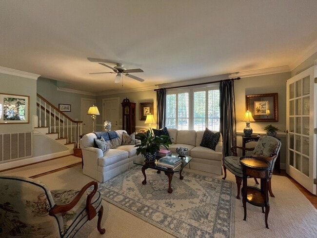 Building Photo - Incredible 5BD, 4.5BA House in Downtown Ra...