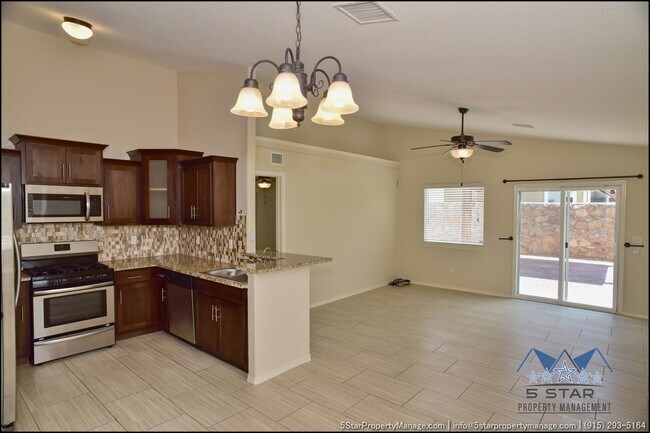 Building Photo - 14920 Tim Hardaway
