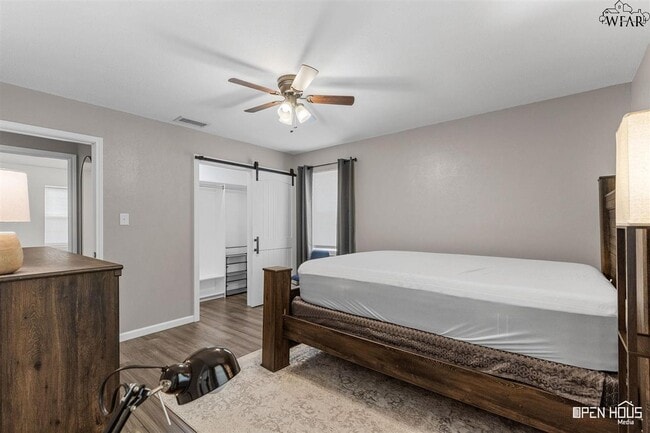 Building Photo - 5504 Hooper Dr