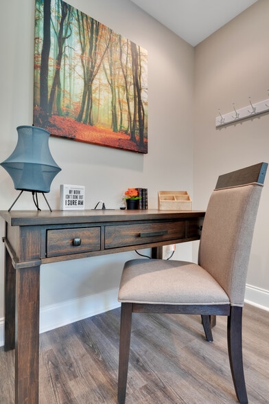 Building Photo - 764 Mary Ln