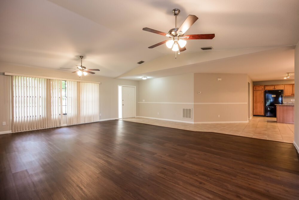 Building Photo - 1320 SE 2nd St