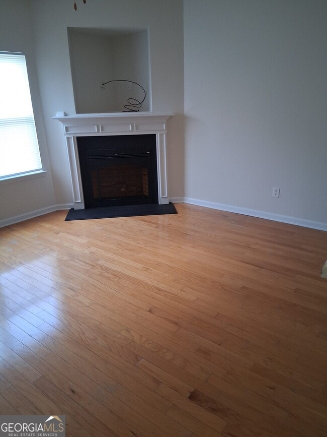 Building Photo - 6208 Ellenwood Dr