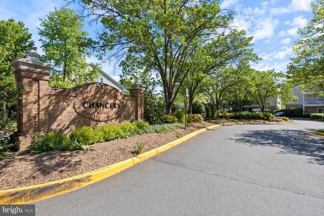 Building Photo - 6551 Grange Ln