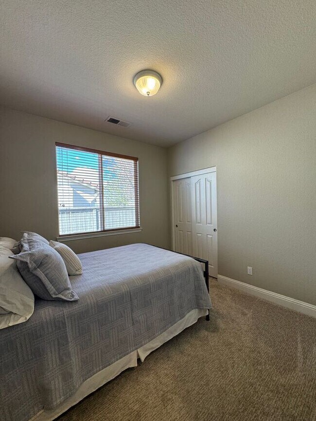 Building Photo - Fully Furnished South Reno Home | 3 Bed + Office | Mountain Views