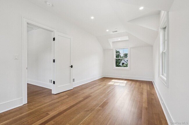 Building Photo - 15 High Point Terrace