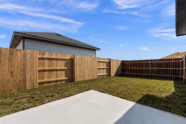 Building Photo - 2409 Lucy Axel Ln