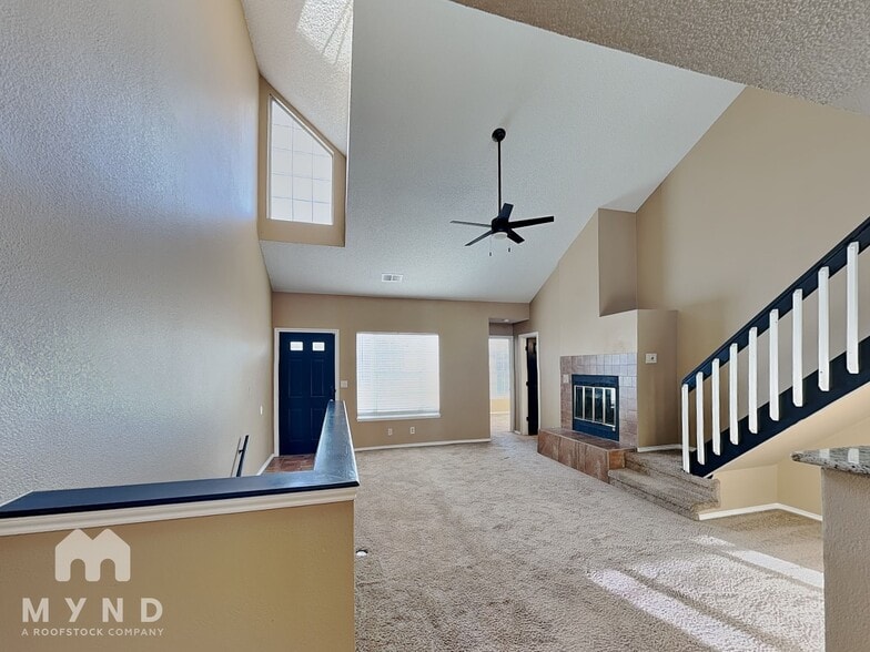 Building Photo - 3030 W Prentice Ave