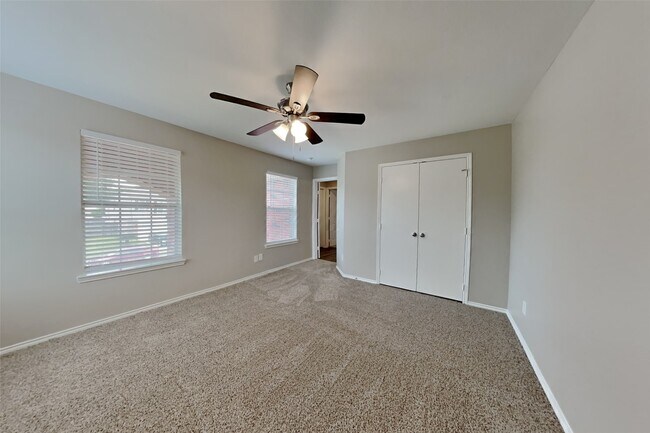 Building Photo - 3730 Bent Springs Ln
