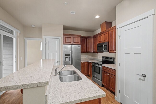 Building Photo - 1603 Burnside Pl