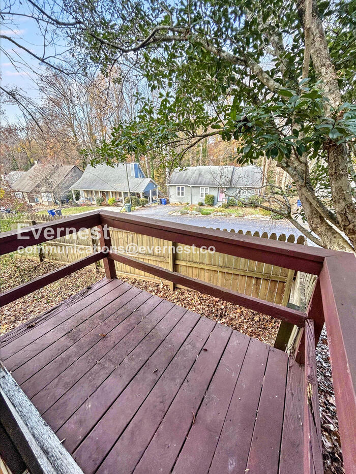 Building Photo - 57 Carrisbrooke Ln