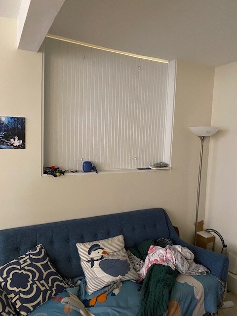 Building Photo - 38 Phillips St